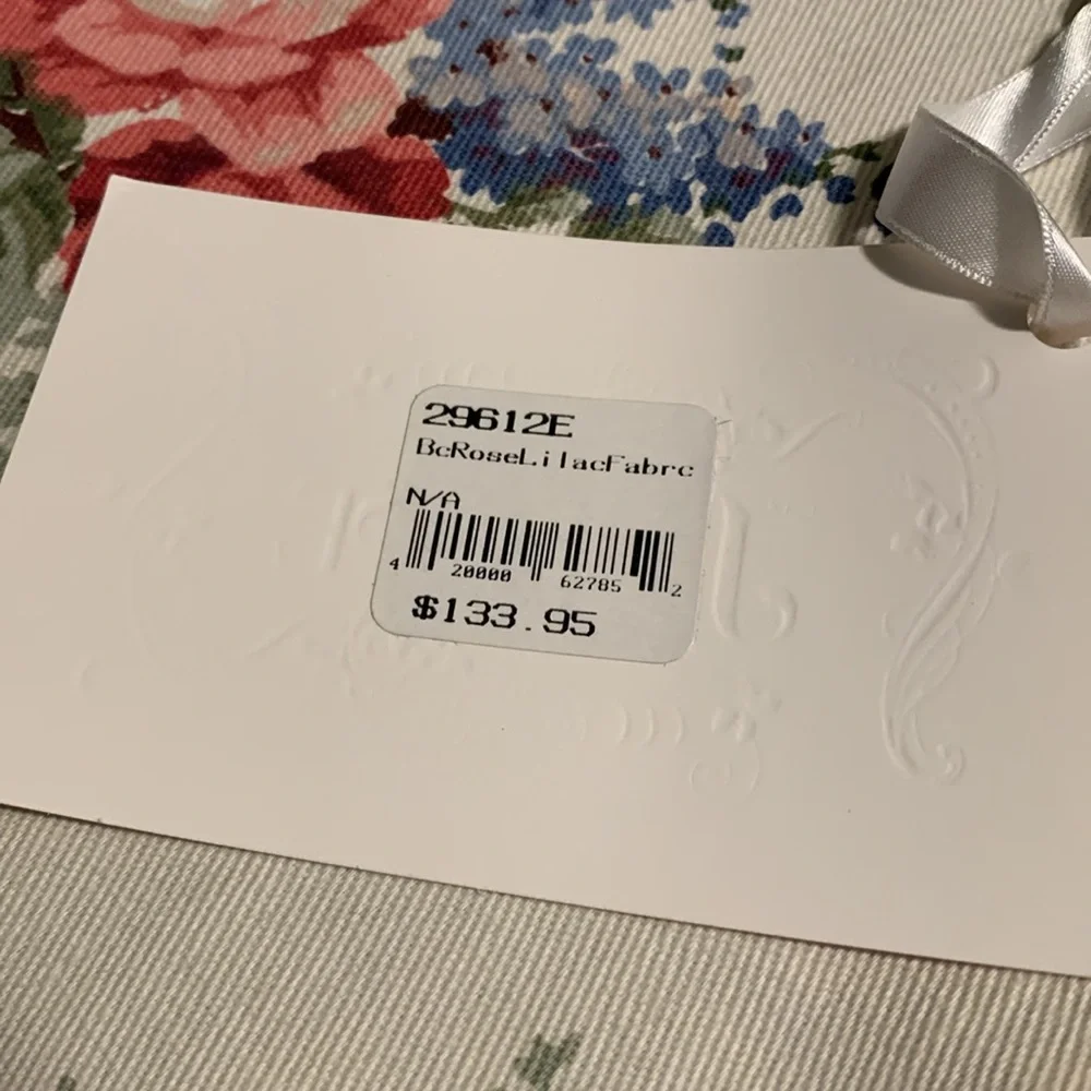 JZRose Boutique “Shabby Chic” Large Table Runner NWT